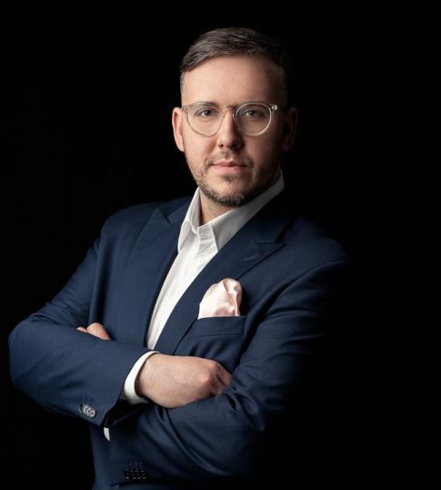 Matt_rdy_photo_small-6